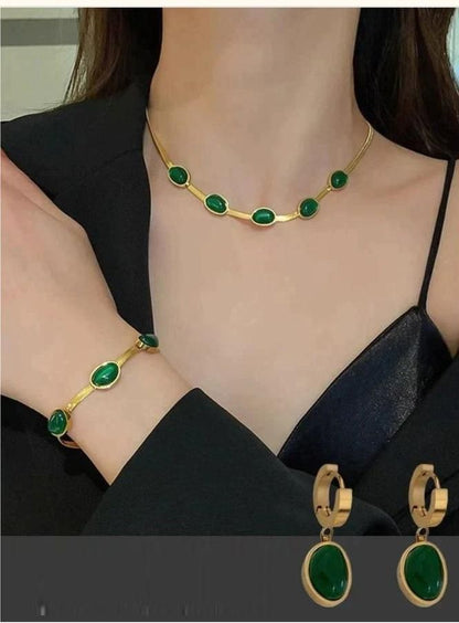 Crazy Karts™ Oval Green Crystal Pendant Necklace & Bracelet Set